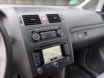 Volkswagen Touran 2.0 TDi 103 kW STYLE r.v. 2012 - 9
