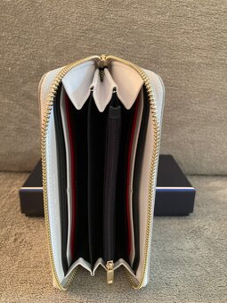 Nová peněženka Tommy Hilfiger - 9