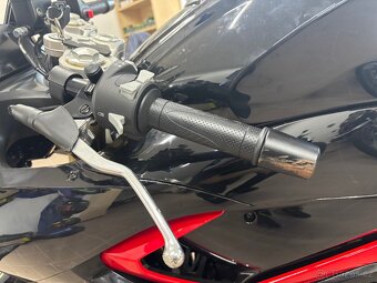 QJ motor SRK 125 R - 9