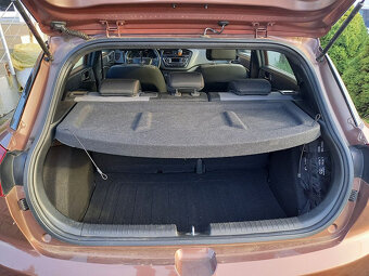 Hyundai i20  1,25i klima+ČR+37000kmTOPSTAV - 9