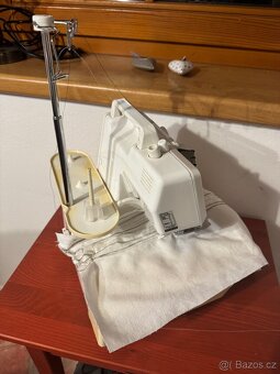 Coverlock Bernina 009DCC - TOP stav - 9