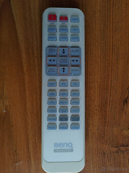 Projektor BenQ W1060 - 9