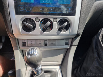 Ford Focus mk2 2.0 TDCi 100 kW - 9