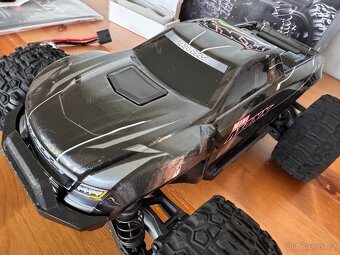 Traxxas Mini Maxx - 9
