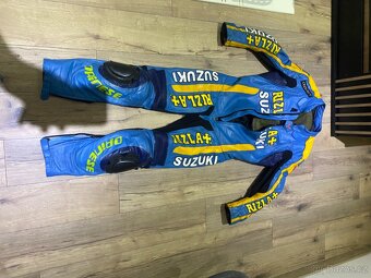 Suzuki GSXR-1000 Rizla K9 - 9