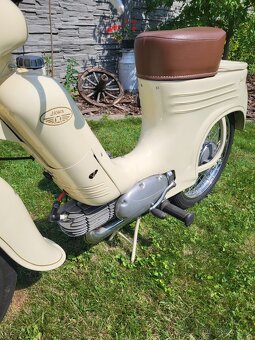 Jawa 555 - 9