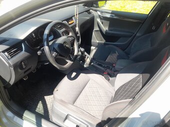 Škoda Octavia 3 RS,2.0 tdi, koupeno nové v ČR. - 9