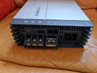 DOMETIC
Nabíječka PerfectCharge MCA1250 - 9