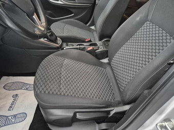 Opel Astra 1,6 CDTi 81kW Excite ST - 9