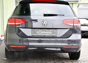 Volkswagen Passat 2.0TDi COMFORTLINE DSG ACC 1M - 9