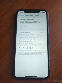 iPhone XR 64GB - červený - 9