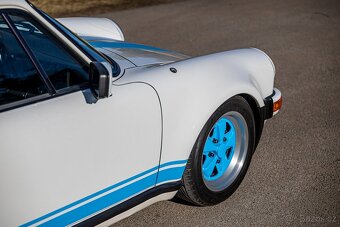 Porsche 911 930 Turbo - 9