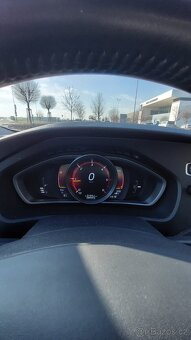 Volvo v40 - 9