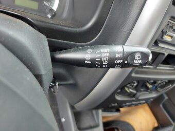 Suzuki Jimny 1,3i 62,5kw najazdených 69.500km - 9