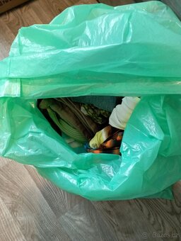 Prodám balík dámského oblečení - 9