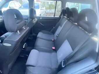 VW Bora Variant 1.8 Turbo Highline - 9