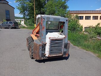 Locust 752 - 9
