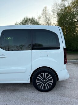 PEUGEOT PARTNER TEPEE 1.6HDI 55kw ÚPRAVA PRO ZTP/RUČNÍ OVLÁD - 9