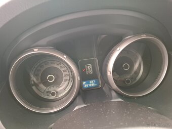 Mitsubishi Pajero 3,2DiD, 2009, DPH, 7 míst - 9