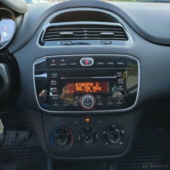 Fiat Punto 1.2 51 kW ČR Servisováno - 9