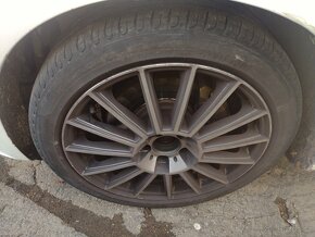 Díly z celého auta Audi A4 b8 combi 2.7 TDI automat - 9