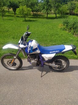 Suzuki DR - 9