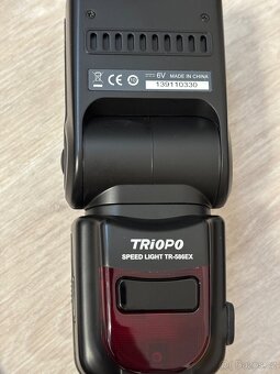 Nikon D7200 top - 9