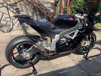 Aprilia RSV4 - 9