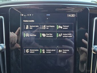 VOLVO XC40 2,0 182kW T5 AWD MOMENTUM Auto ČR 2019 LED + KŮŽE - 9