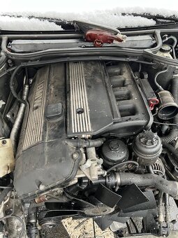 BMW E46 328i automat díly - 9