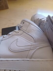 Nike Air Jordan 1 MID originál 40 - 9