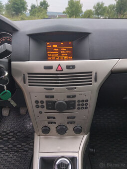 OPEL ASTRA CARAVAN - 9