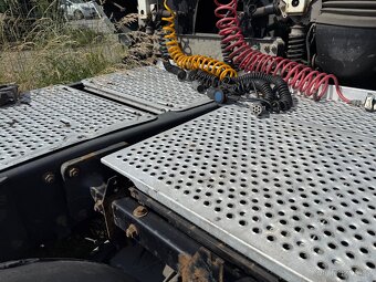 Prodám veškeré díly z tohoto vozu DAF XF 105 plné funkční - 9