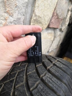 ZIMNÍ PNEU 195/65 R15 Bridgestone - sada 2 ks - 9