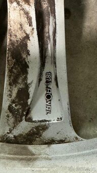 Sada alu disků BMW 8JX18 EH2 + - 9