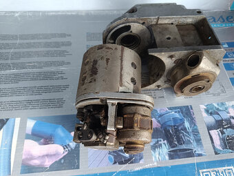 Magnet 02 - Bosch 42° dvouválec např. Indian. - 9