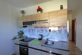 Prodej bytu 4+1 s lodžií , 88 m2 - Teplá, ev.č. 57952 - 9