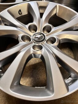 5x114,3 R18 originál Mazda CX-30 - TOP STAV + senzor - 9