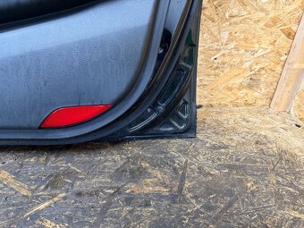 KOMPLETNĚ NASTROJENÉ PRAVÉ PŘEDNÍ DVEŘE HYUNDAI I40 UB6 - 9