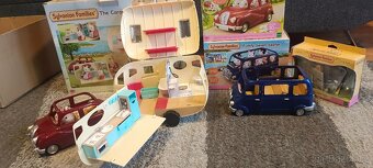 Sylvanian sada 2x autíčko plus karavan - 9