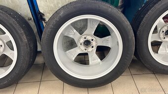 Škoda volans alu disky +goodyear R17 5x100 205/55 JAKO NOVÉ - 9
