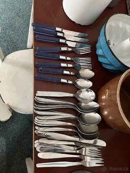 Mix starožitných věcí - 9