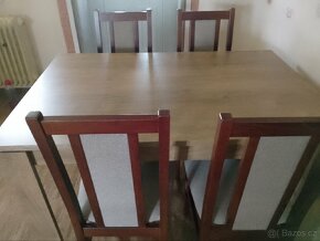 kuchynský stôl a stoličky - 9