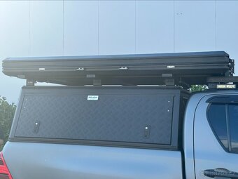 Expediční střešní autostan Schwarzwald z hliníku pro 3 osoby - 9
