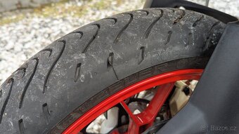 Aprilia Dorsoduro 750 - 9