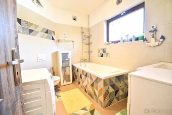 Prodej rodinného domu 250 m², pozemek 745 m² Luční, Spořice - 9