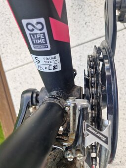 Dámské horské kolo Kross Lea 6.0 vel. 17, 3x 8 převodů - 9