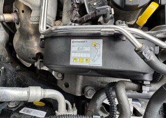 Volkswagen Golf 1.2 TSi benzín manuál 77 kw - 9