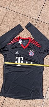 Brankářský dres- Bayern München (junior.) - 9