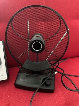 LG 26LH201C + set top box a pokojova antena - 9